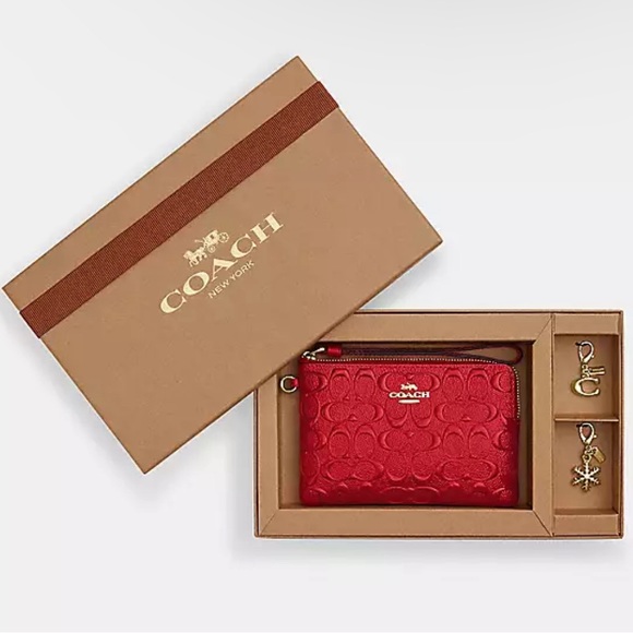 🎁 Coach Boxed Corner Zip Wristlet In Signature Leather in gold/electric red - Picture 2 of 13